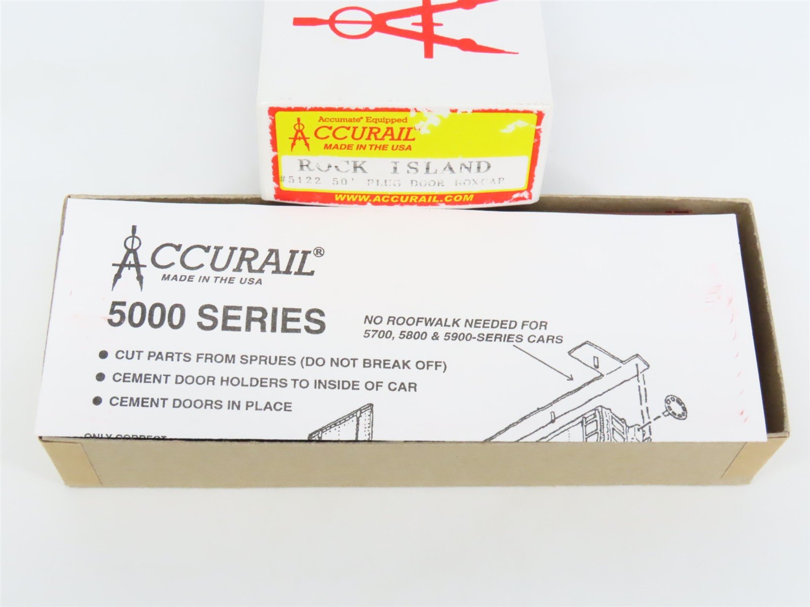 HO Scale Accurail 5122 RI Rock Island Cushion Car 50' Boxcar #35236 Kit