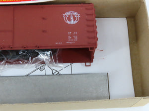 HO Scale Accurail 46171 B&M Boston & Maine 40' USRA Boxcar #70168 Kit