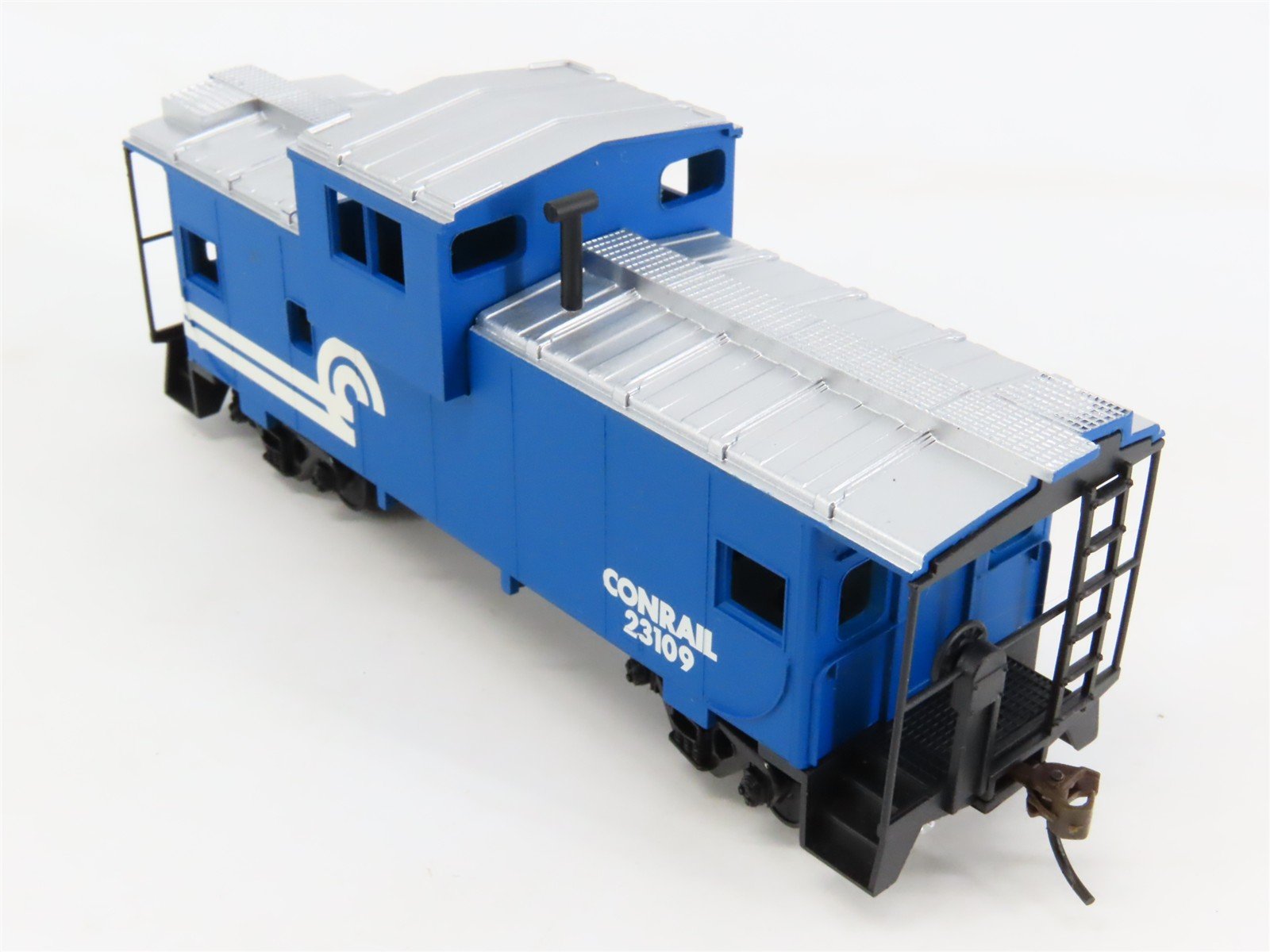 HO Scale Walthers Trainline 931-506 CR Conrail Wide Vision Caboose #23109