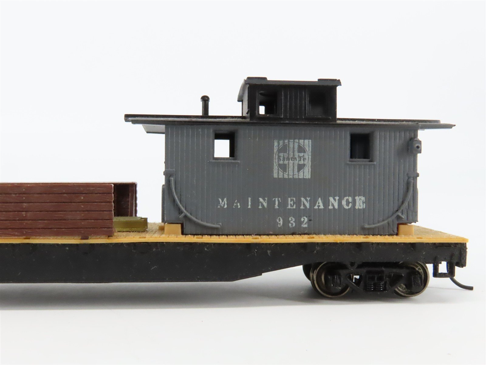 HO Scale Mantua ATSF Santa Fe Maintenance Caboose #932