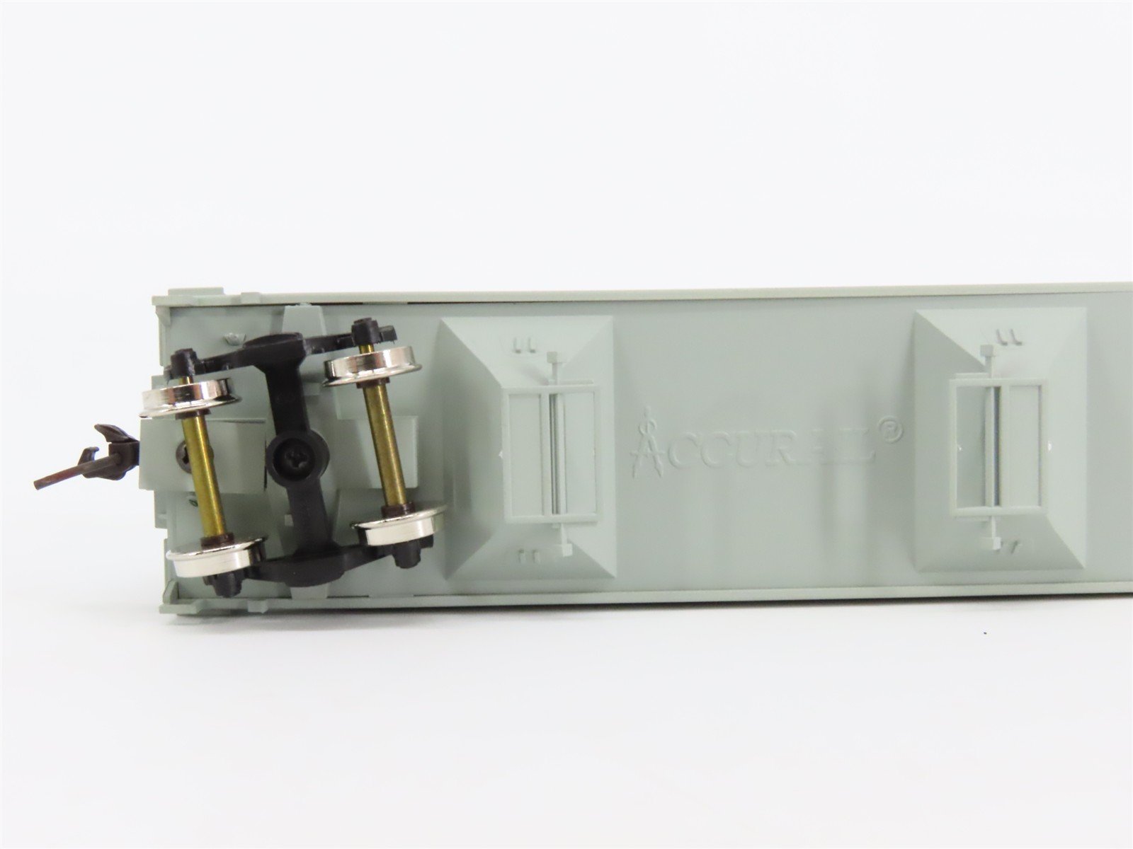 HO Scale Accuready 92075 B&O Baltimore & Ohio 3-Bay Covered Hopper #837029