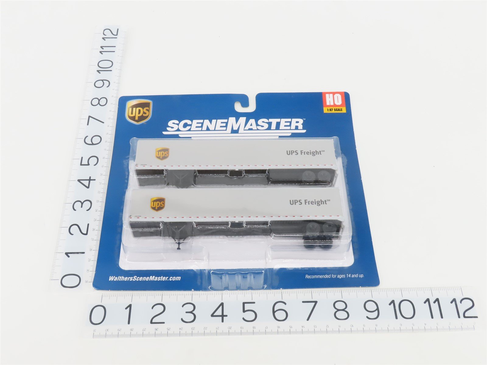 HO Scale Walthers SceneMaster 949-2460 UPS 53' Stoughton Trailer 2-Pack Sealed