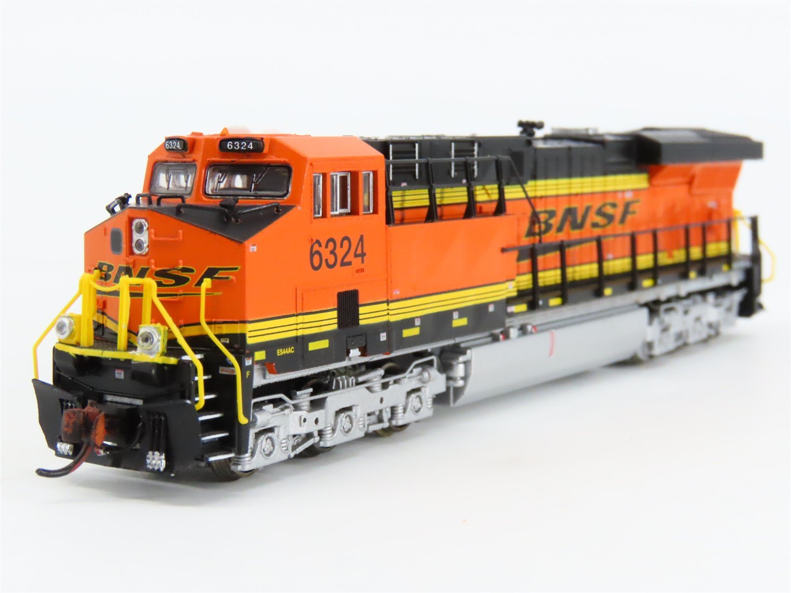N Scale Broadway Limited BLI 7291 BNSF Railway GE ES44AC Diesel #6324 - Paragon4
