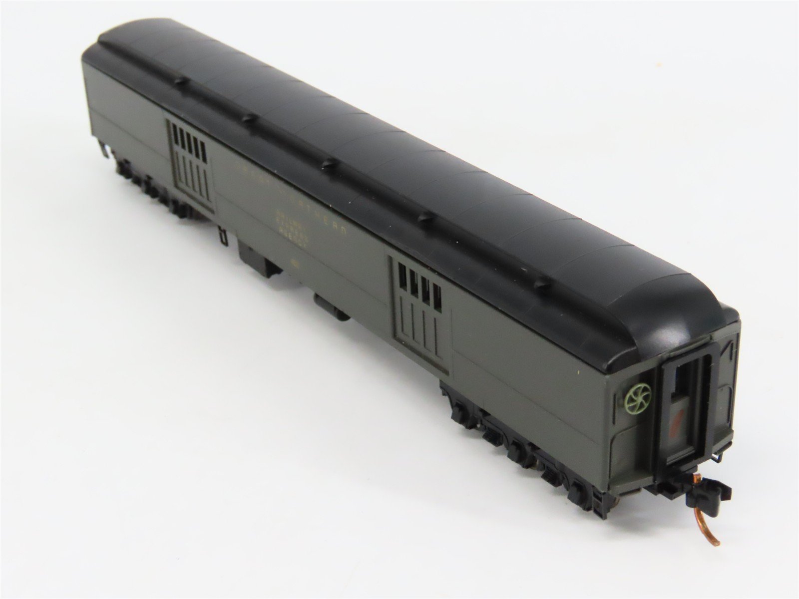 N Micro-Trains MTL 14700020 GN Great Northern Baggage Passenger #400 - Upgraded