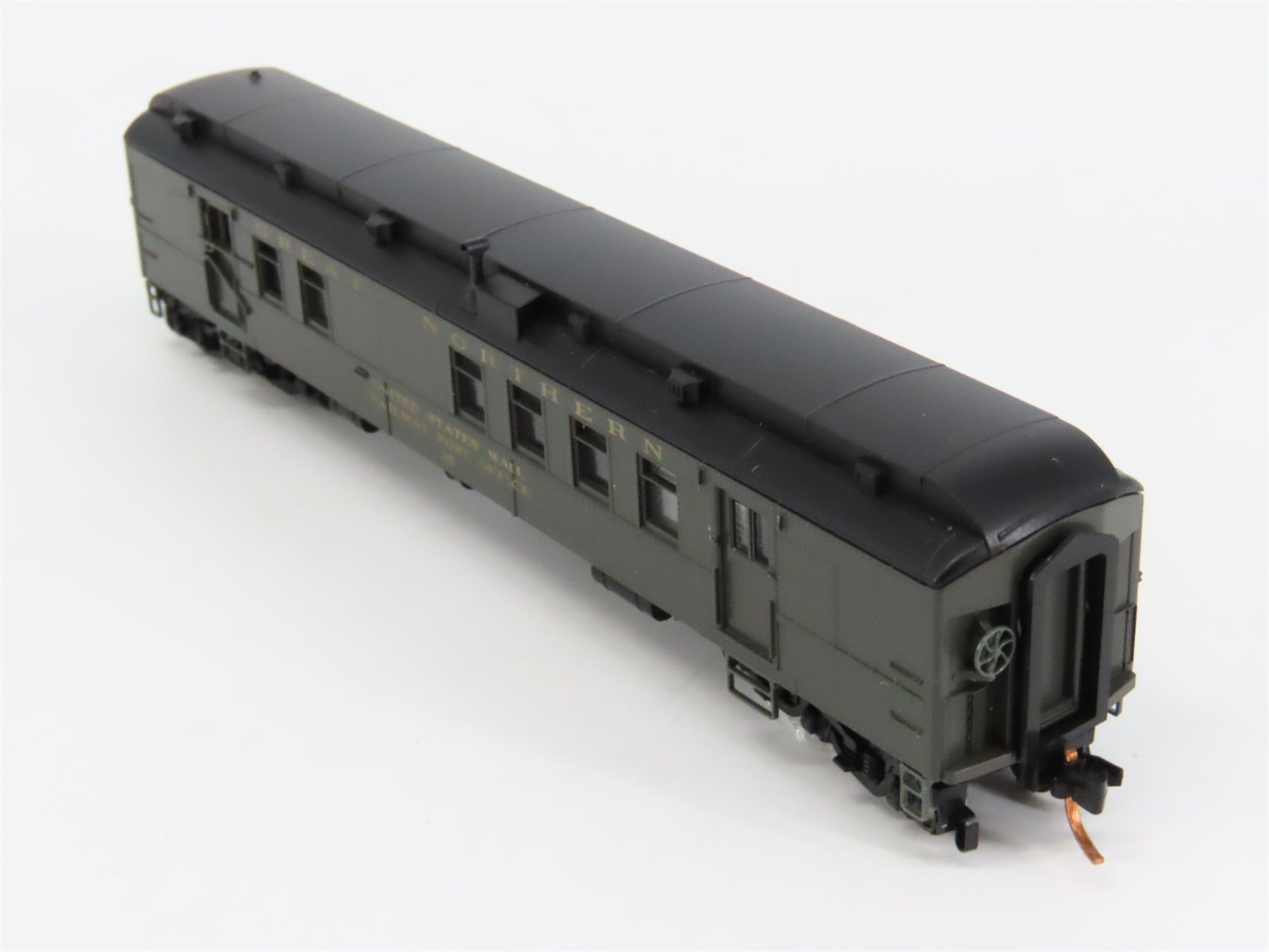 N Micro-Trains MTL 14000010 GN Great Northern RPO Passenger Car #35 - Upgraded