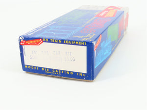 HO Scale Roundhouse Kit 5506 CB&Q Burlington Route (Gold) 40' Box Car #60682