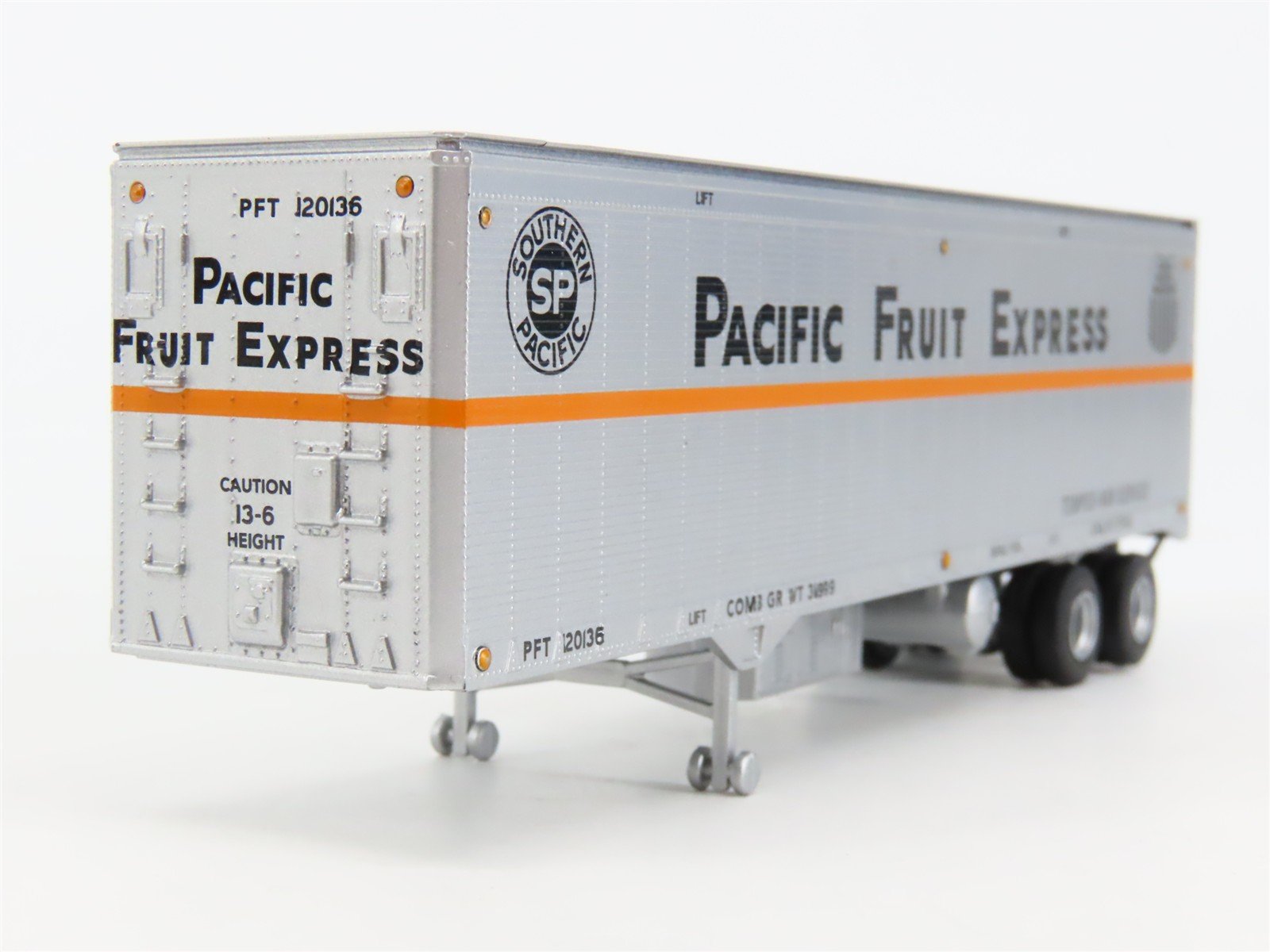 HO Scale Athearn 70488 SP UP PFE Pacific Fruit Express 40' Trailers (2-Pack)