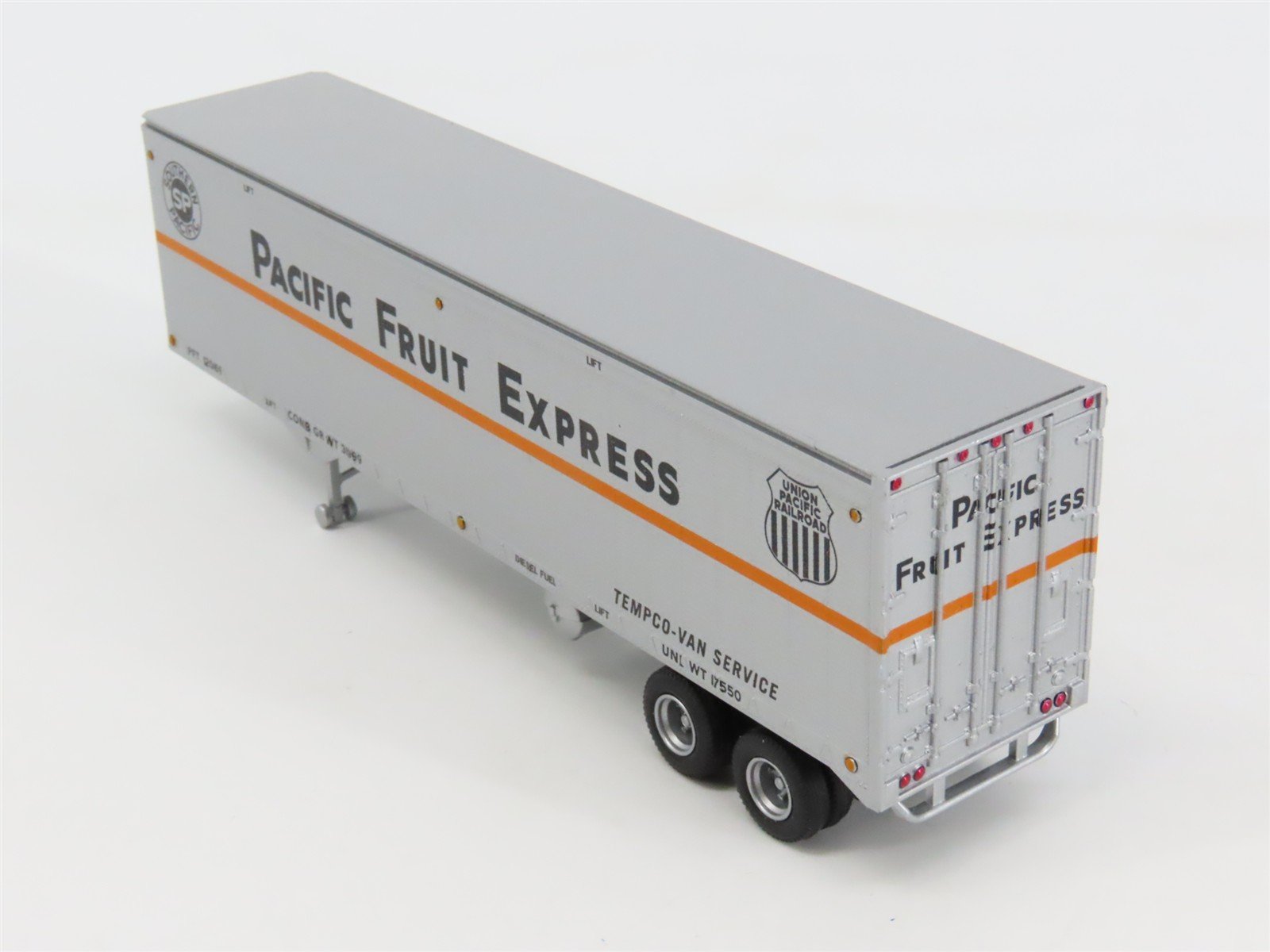 HO Scale Athearn 70488 SP UP PFE Pacific Fruit Express 40' Trailers (2-Pack)