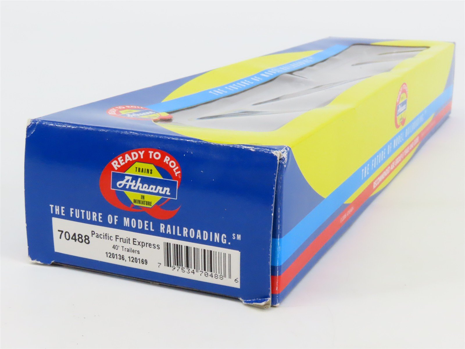 HO Scale Athearn 70488 SP UP PFE Pacific Fruit Express 40' Trailers (2-Pack)