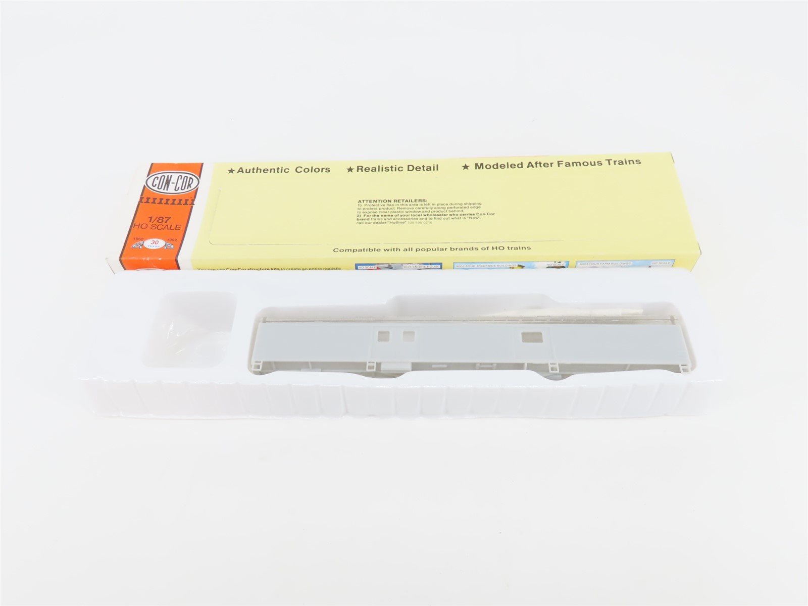 HO Scale Con-Cor Kit 0001-001020 Undecorated 72' Full Baggage Passenger Car