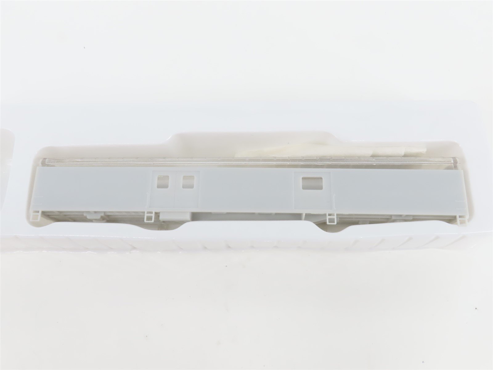 HO Scale Con-Cor Kit 0001-001020 Undecorated 72' Full Baggage Passenger Car