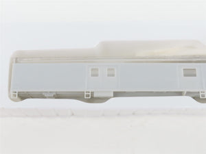 HO Scale Con-Cor Kit 0001-001020 Undecorated 72' Full Baggage Passenger Car