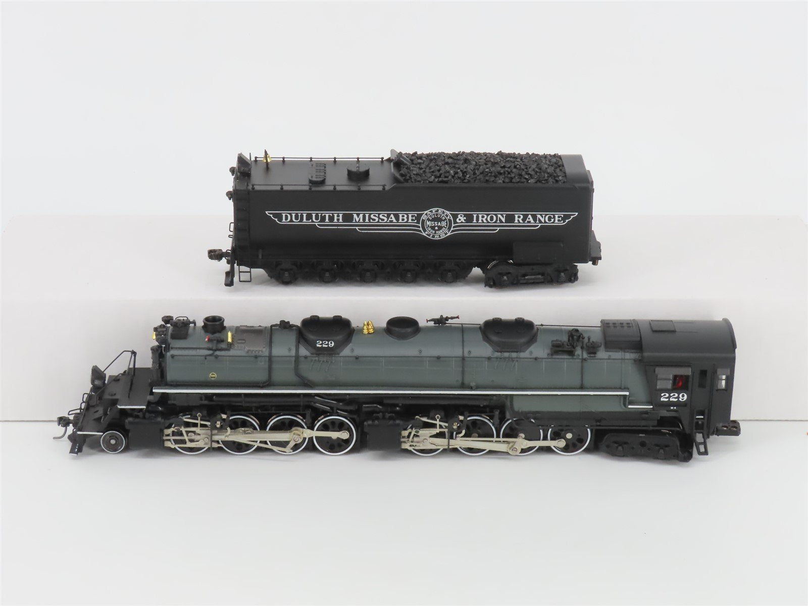 HO Scale MTH DM&IR Missabe Road 2-8-8-4 Yellowstone Steam #229 w/ DCC & Sound