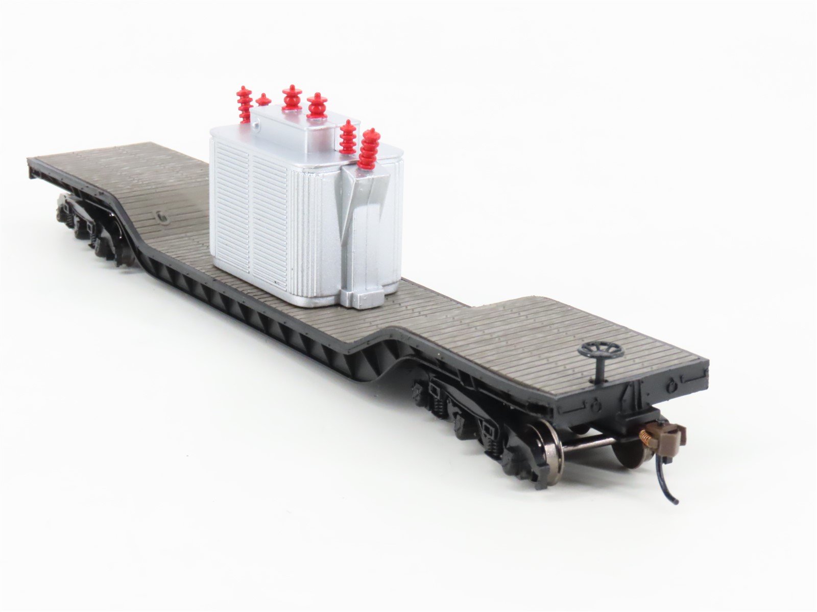 HO Bachmann Silver 18348 Unlettered 58' Depressed Center Flat Car w/ Transformer