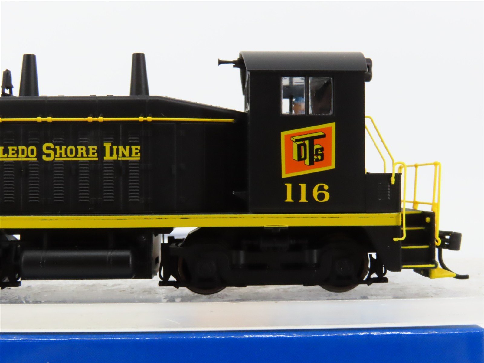 HO Scale Walthers Mainline 910-10655 DTS Railway SW7 Diesel Locomotive #116