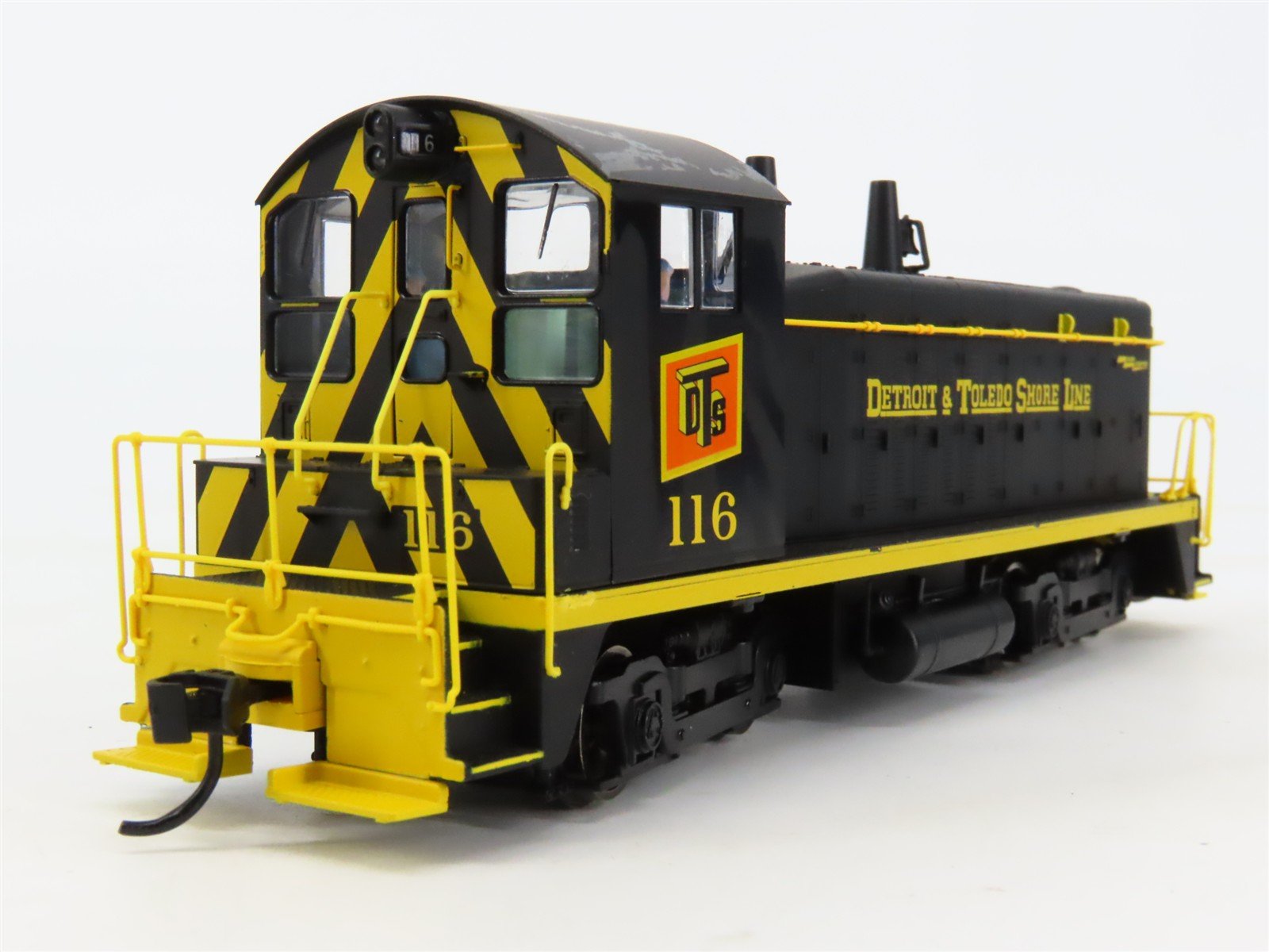 HO Scale Walthers Mainline 910-10655 DTS Railway SW7 Diesel Locomotive #116