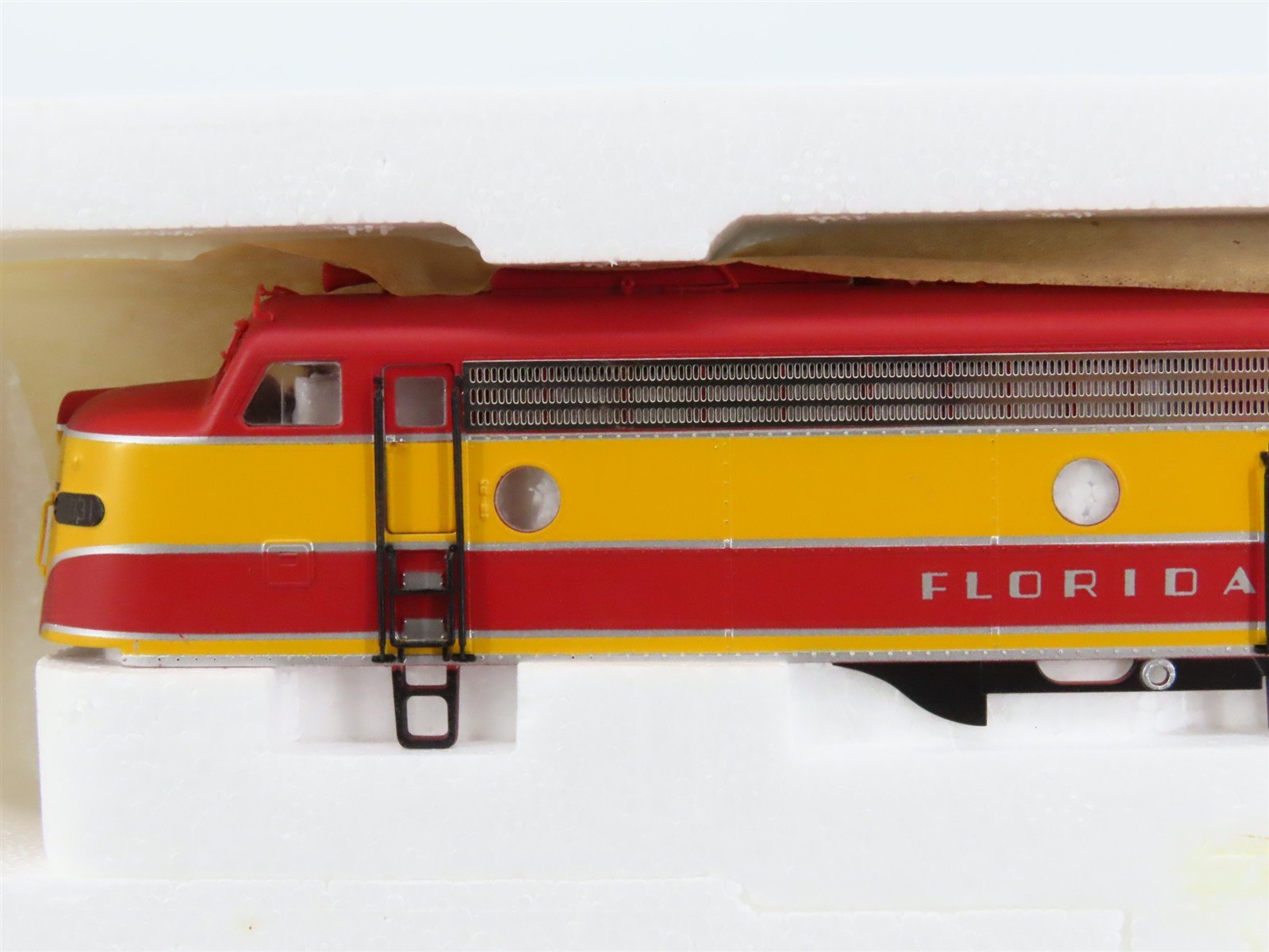 HO Scale Proto 2000 8710 FEC Florida East Coast E8/9A Diesel Locomotive #1031