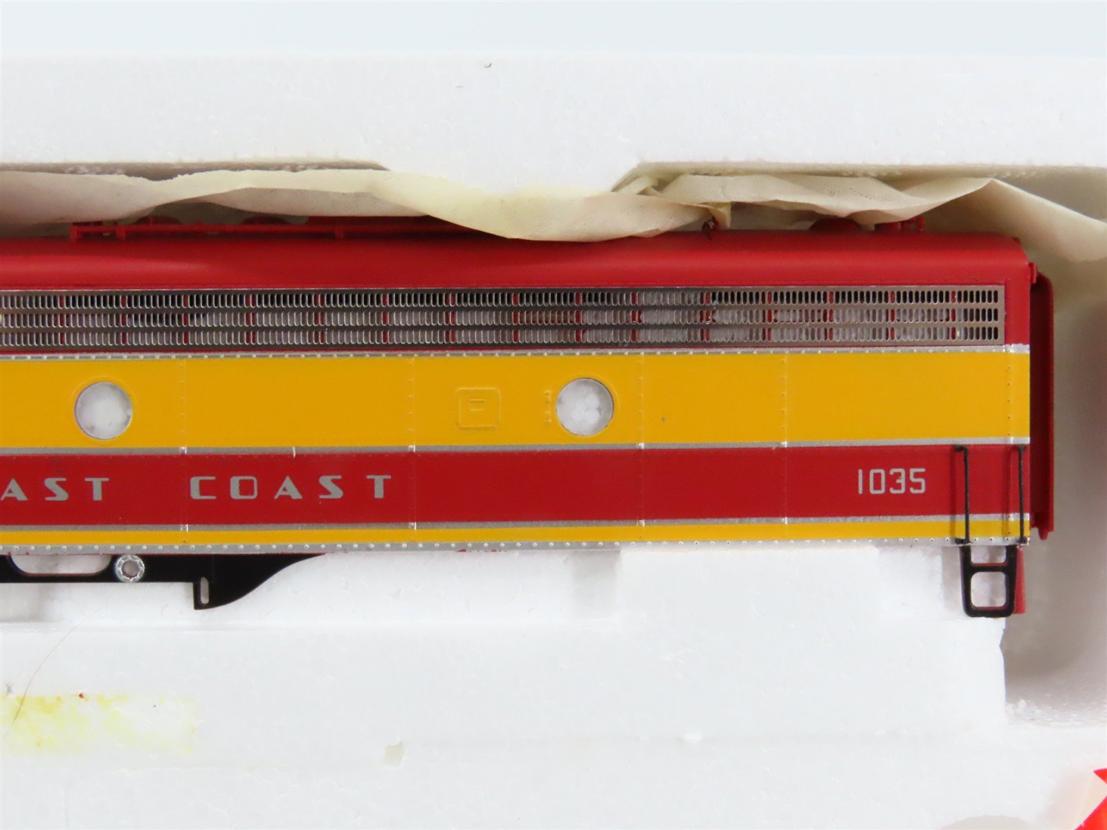 HO Scale Proto 2000 8711 FEC Florida East Coast E8/9A Diesel Locomotive #1035