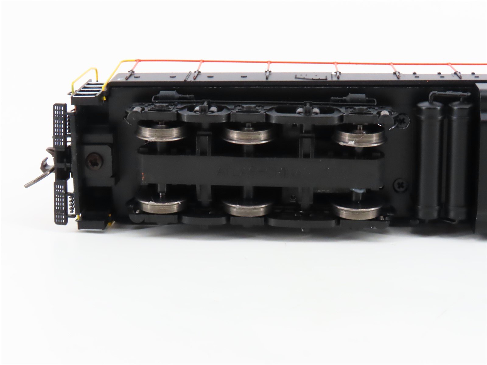 HO Scale Atlas Silver 10004104 CH-P Chihuahua Pacific H24-66 Diesel Loco #534