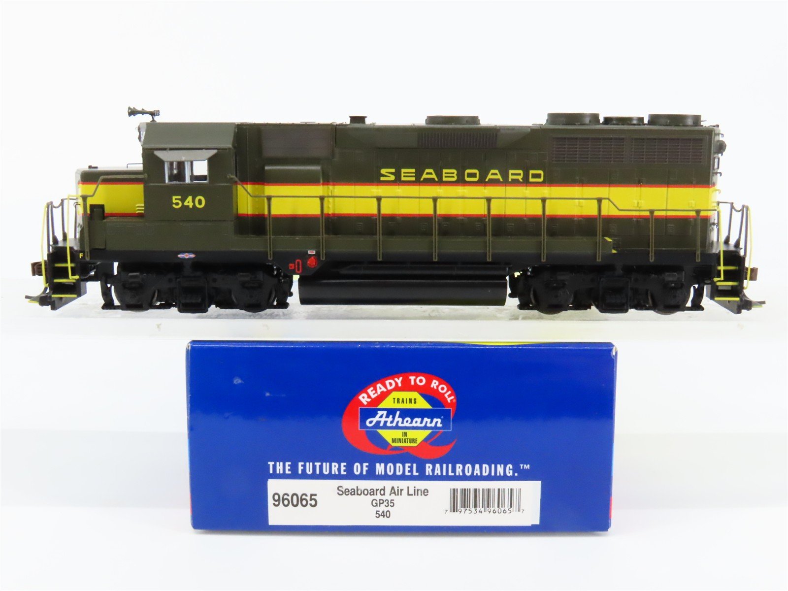 HO Scale Athearn 96065 SAL Seaboard Air Line EMD GP35 Diesel #540 - DCC Ready