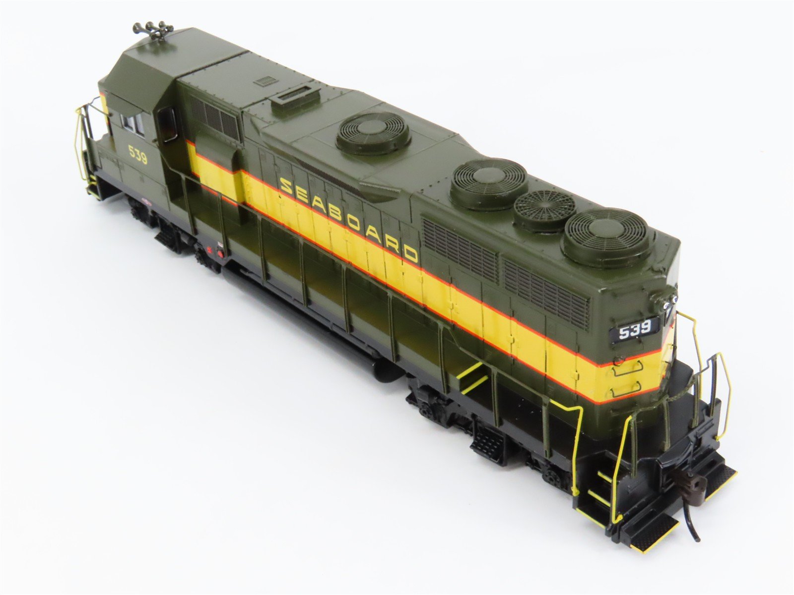 HO Scale Athearn 91765 SAL Seaboard Air Line EMD GP35 Diesel #539 - DCC Ready