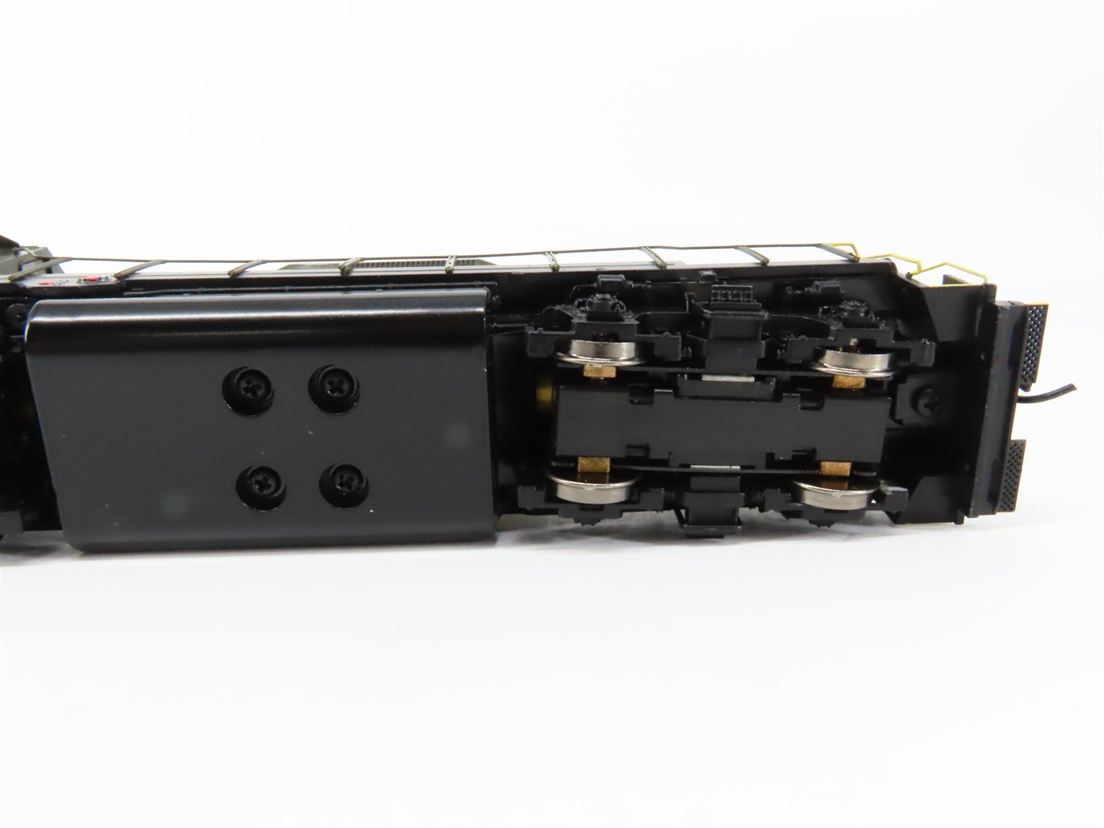 HO Scale Athearn 91765 SAL Seaboard Air Line EMD GP35 Diesel #539 - DCC Ready