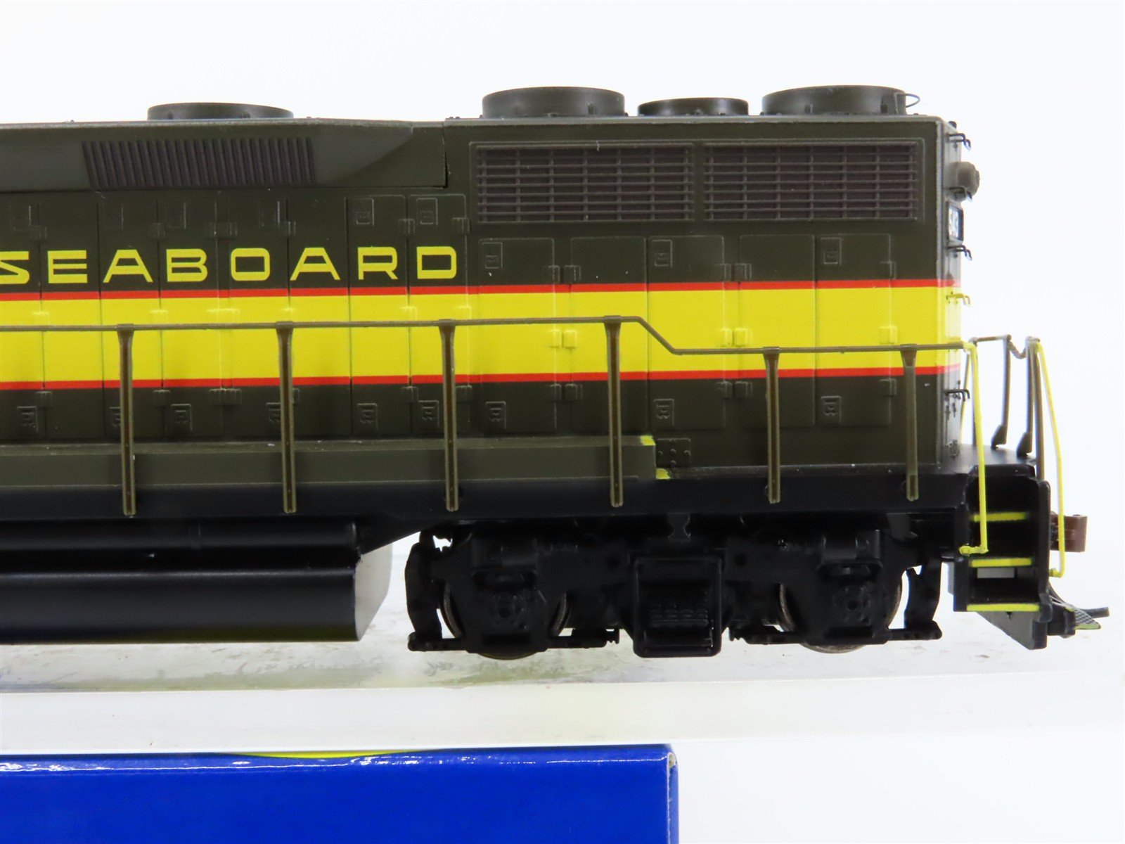 HO Scale Athearn 96066 SAL Seaboard Air Line EMD GP35 Diesel #543 - DCC Ready