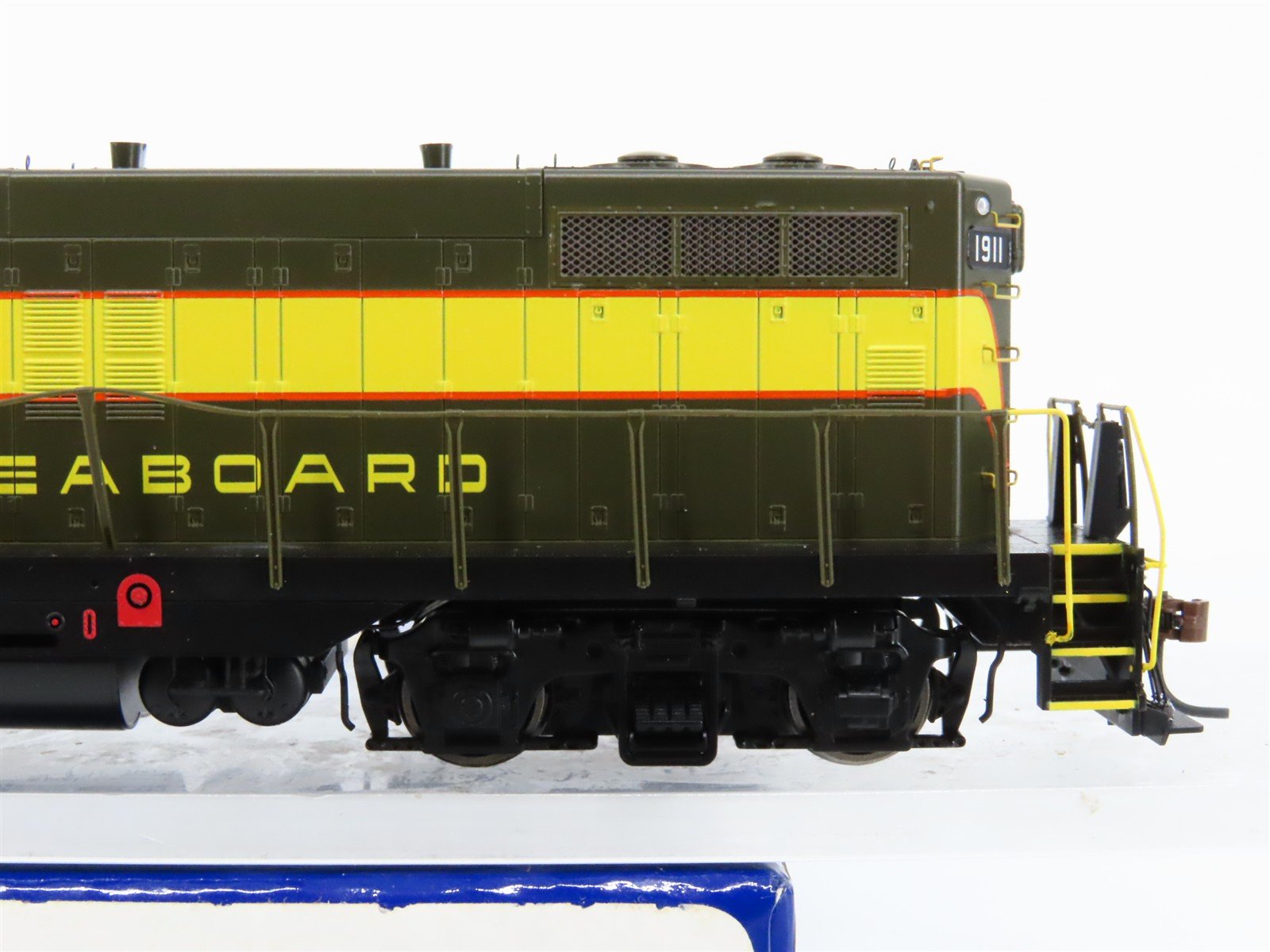 HO Athearn Genesis G62420 SAL Seaboard Air Line GP9 Diesel #1911 - DCC Ready