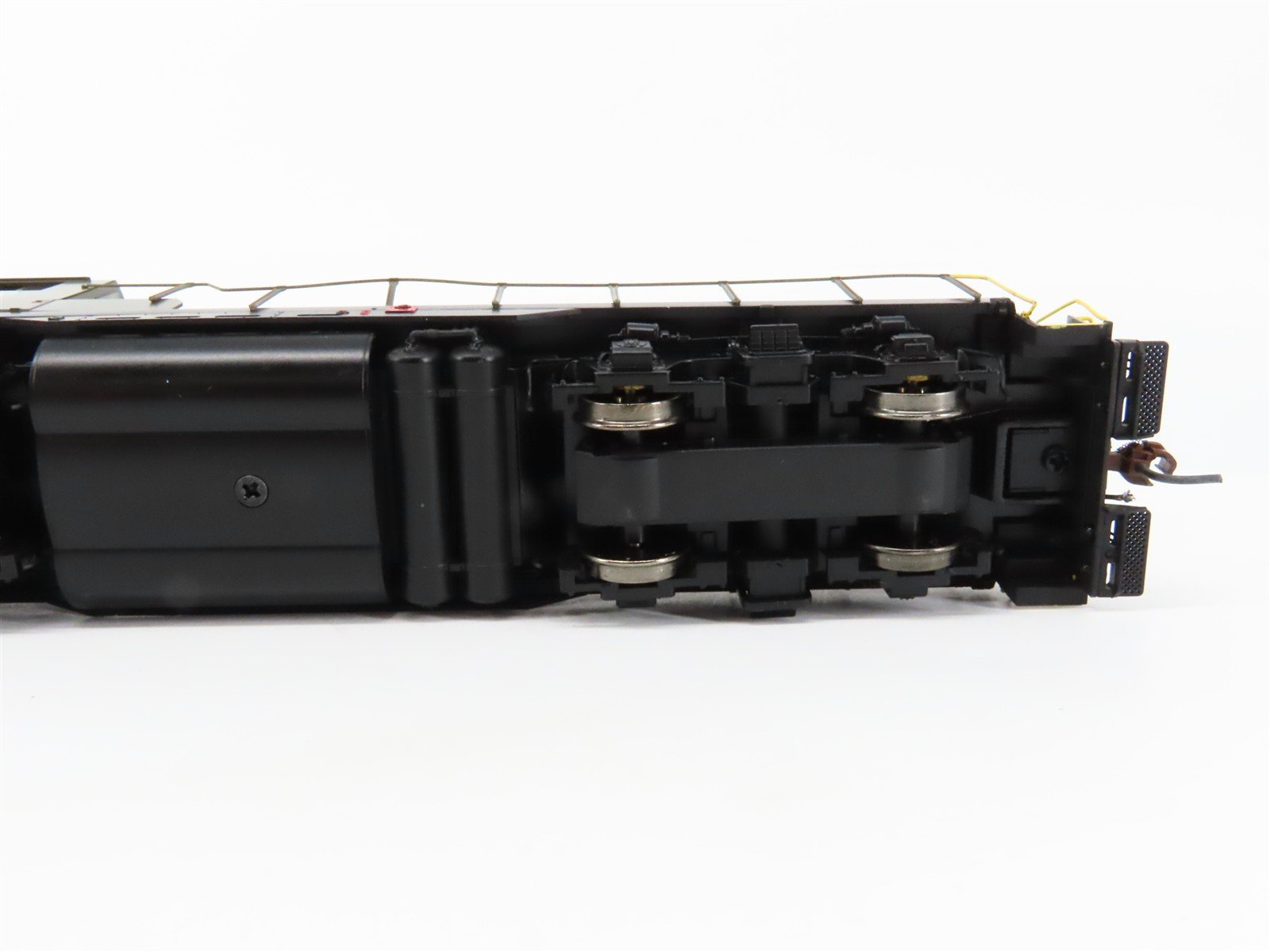 HO Athearn Genesis G62420 SAL Seaboard Air Line GP9 Diesel #1911 - DCC Ready