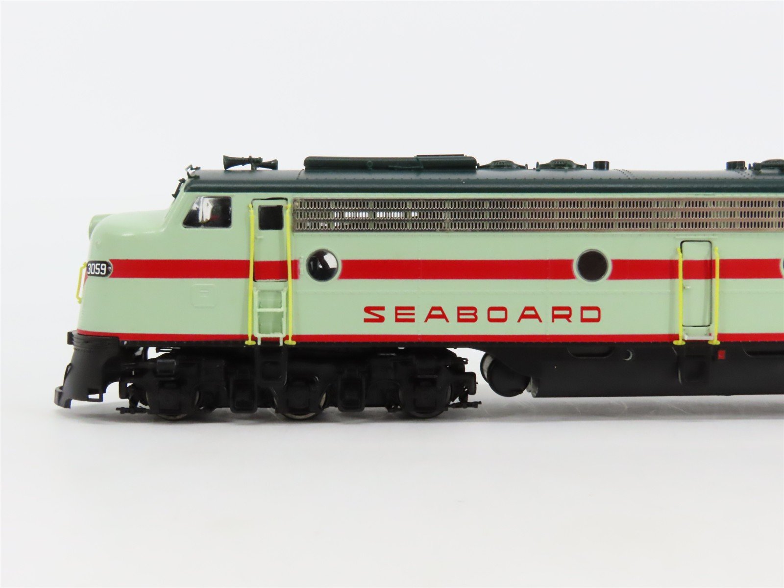 HO Scale Proto 2000 SAL Seaboard Air Line EMD E8/9A Diesel Locomotive #3059