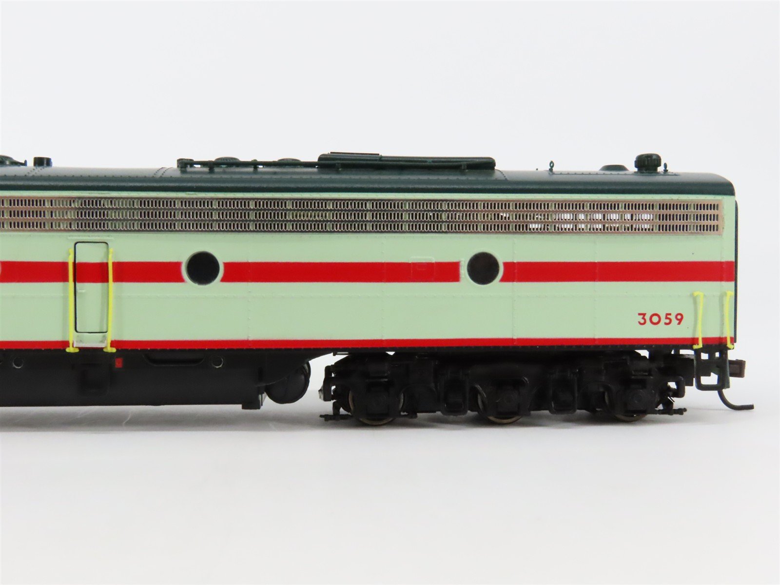HO Scale Proto 2000 SAL Seaboard Air Line EMD E8/9A Diesel Locomotive #3059