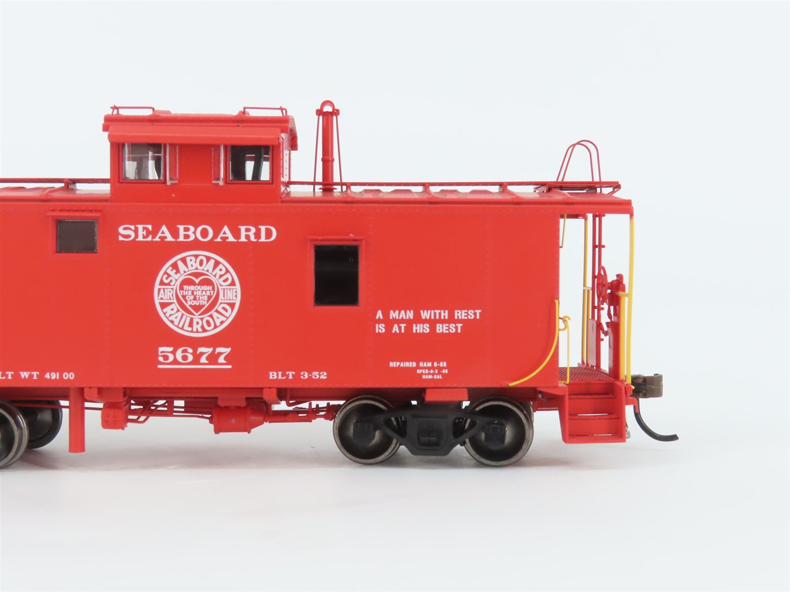 HO Scale Athearn Genesis ATHG78509 SAL Seaboard Air Line Caboose #5677 - Lighted