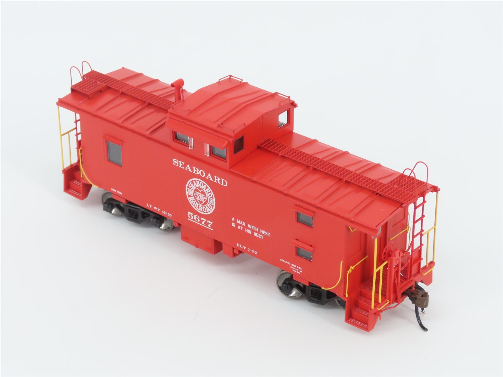 HO Scale Athearn Genesis ATHG78509 SAL Seaboard Air Line Caboose #5677 - Lighted