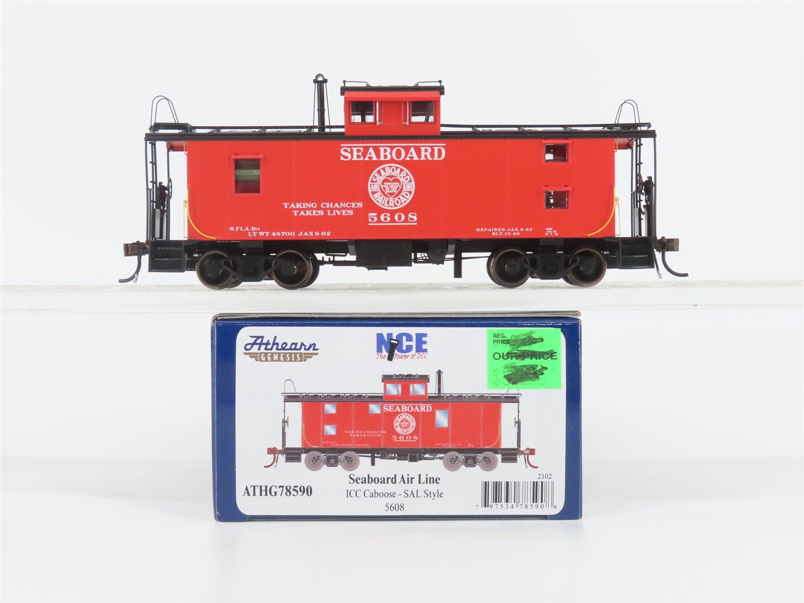 HO Athearn Genesis ATHG78590 SAL Seaboard Air Line Cupola Caboose #5608 Lighted