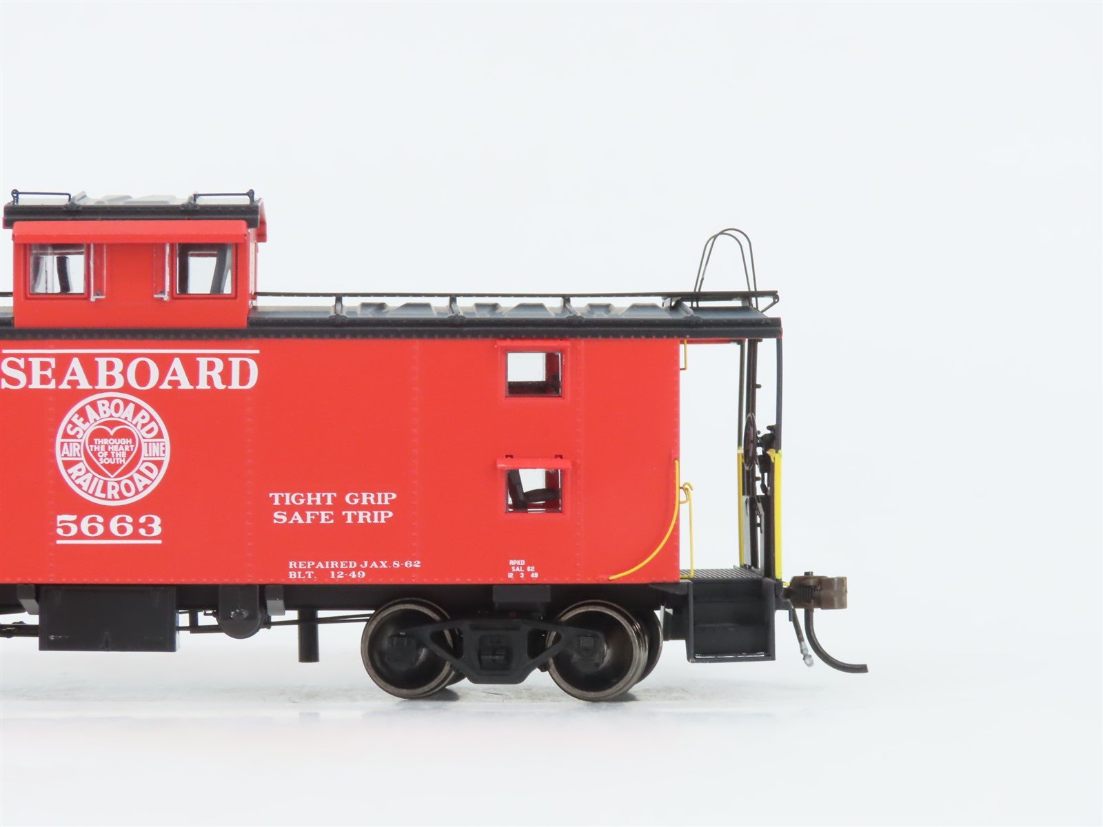 HO Scale Athearn ATHG78591 SAL Seaboard Air Line Cupola Caboose #5663 - Lighted