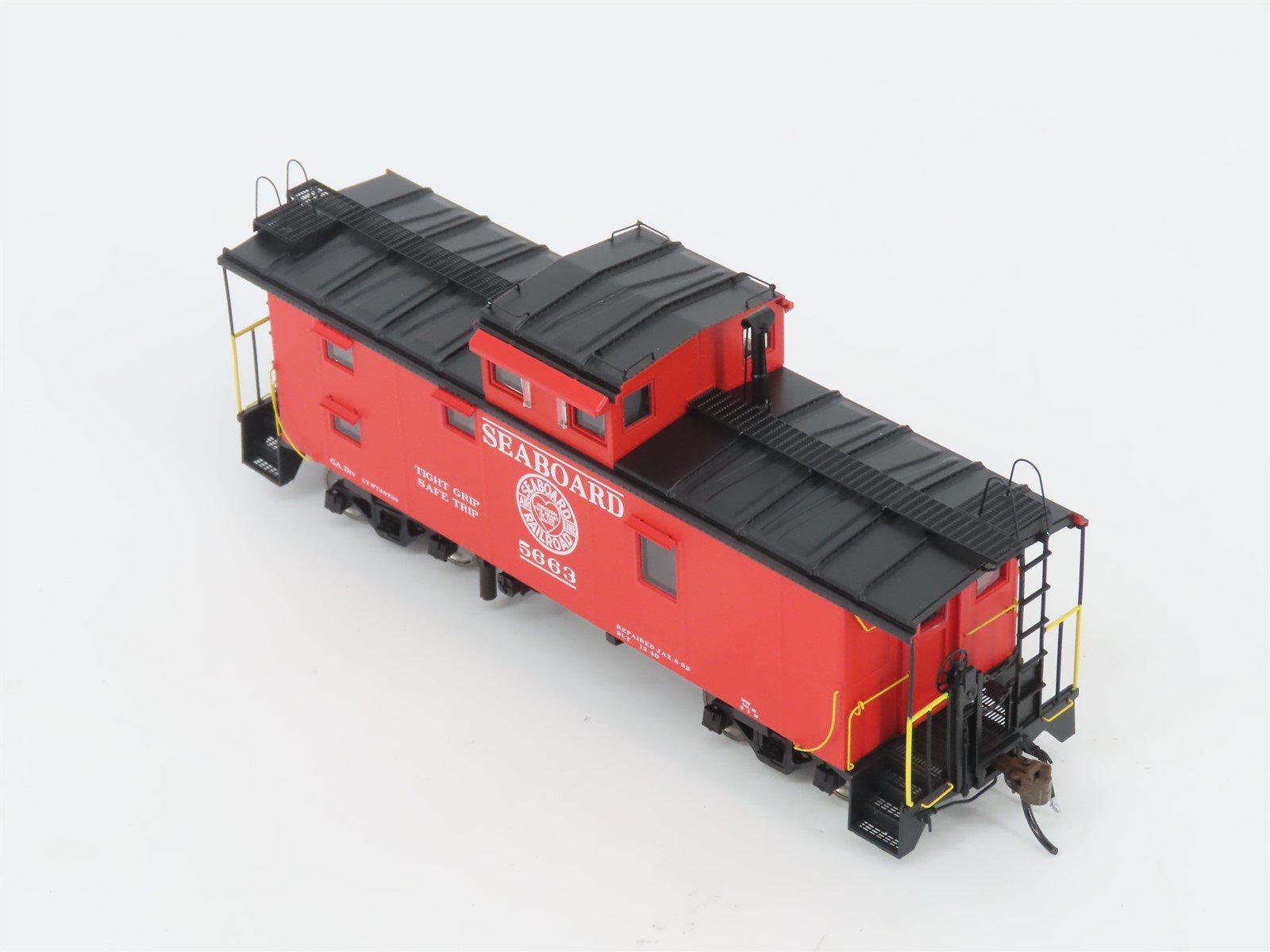 HO Scale Athearn ATHG78591 SAL Seaboard Air Line Cupola Caboose #5663 - Lighted