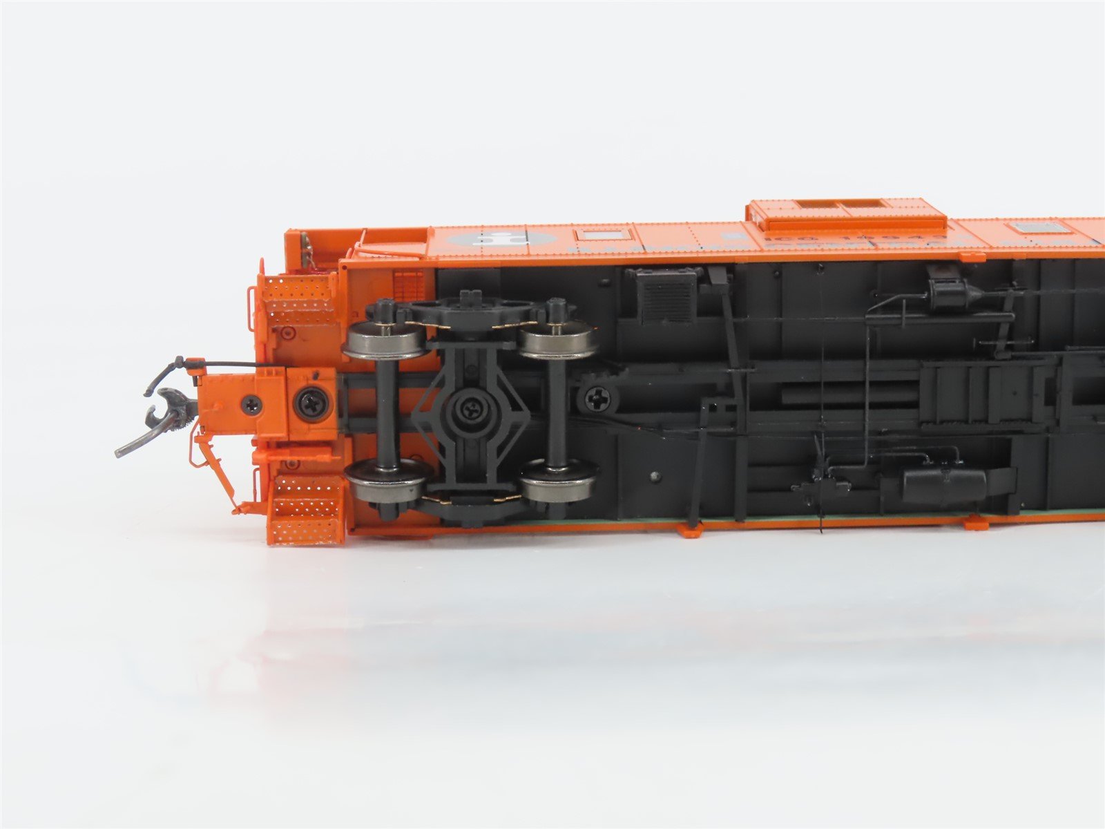 HO Scale Tangent 60211-04 ICG Illinois Central Gulf Wide Vision Caboose #199439