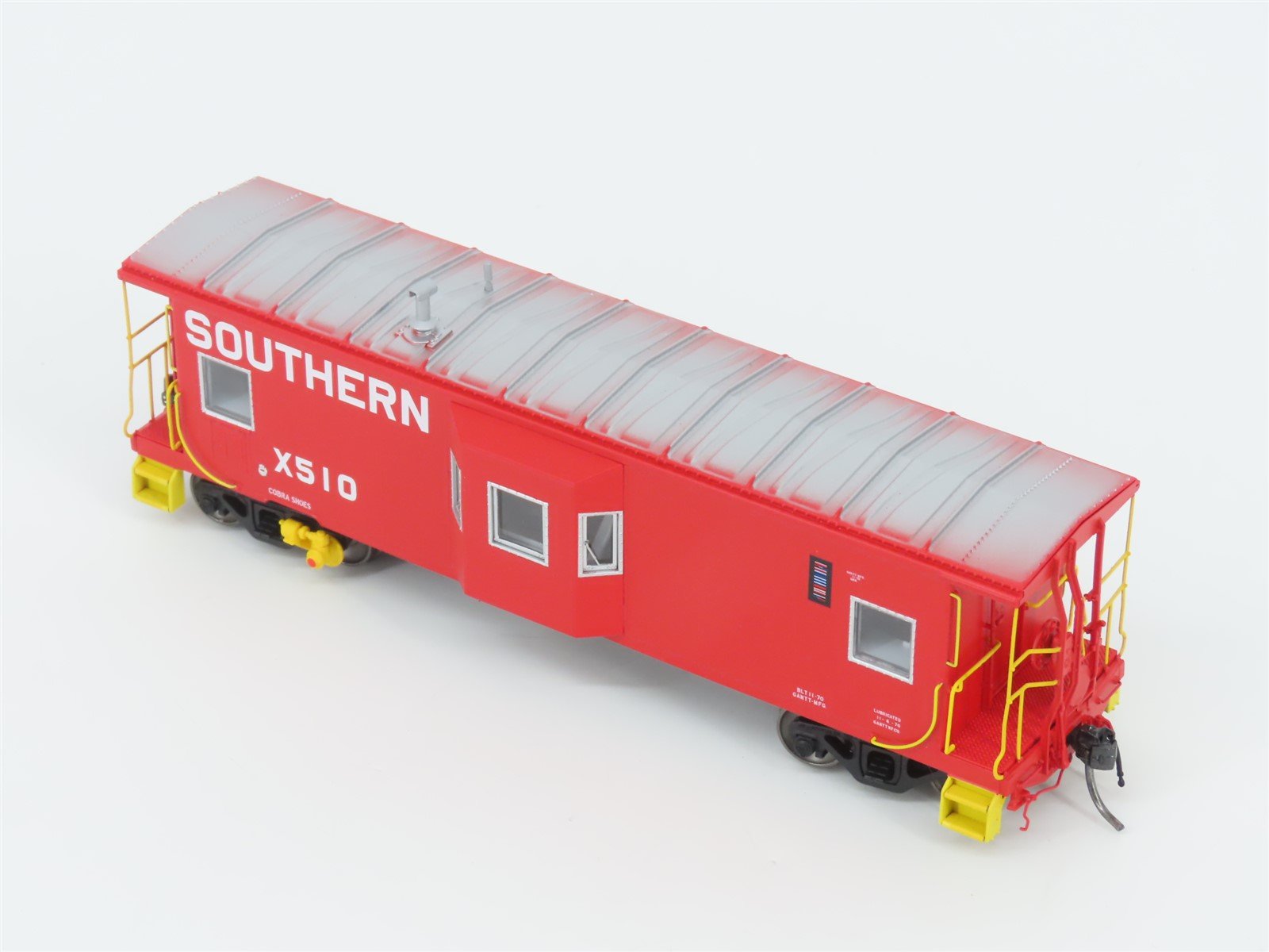 HO Scale Tangent 60610-06 SOU Southern Railway Bay Window Caboose #X510 w/Lights