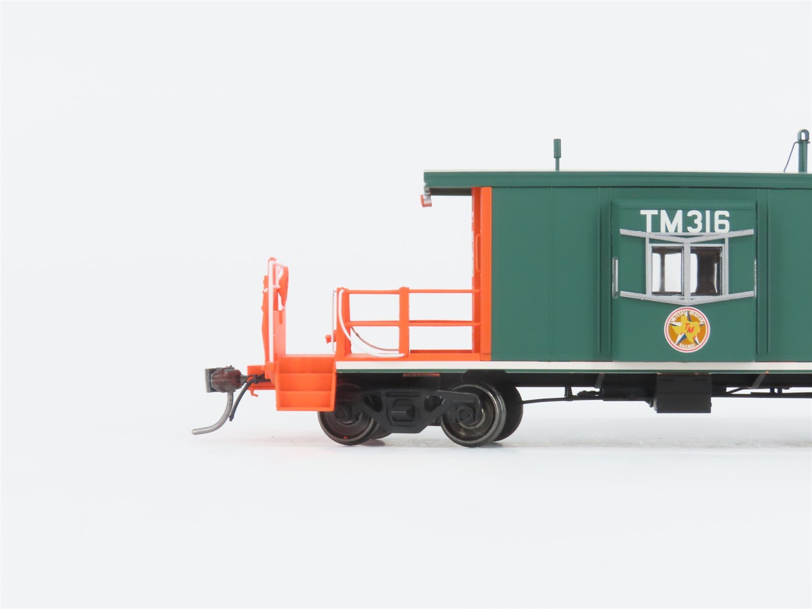 HO Scale Bluford Shops 31180 TM Texas Mexican Short Body Bay Window Caboose #316