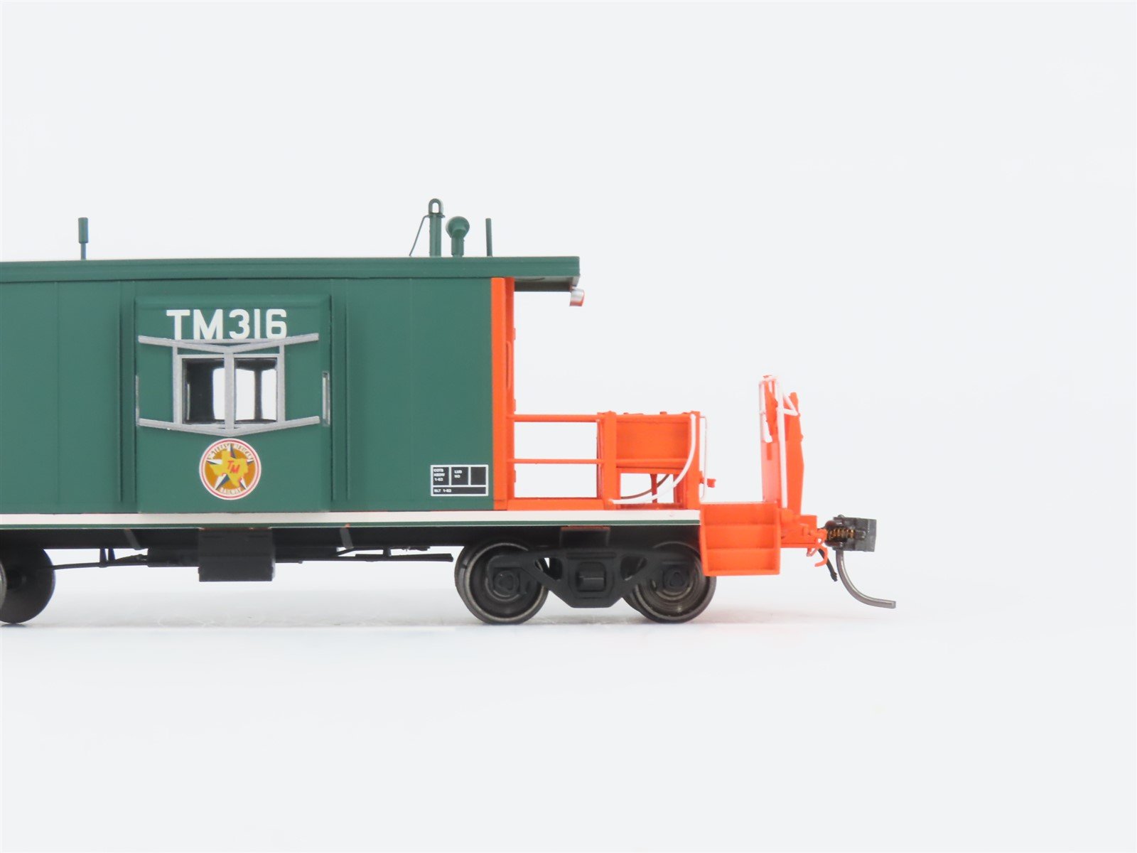 HO Scale Bluford Shops 31180 TM Texas Mexican Short Body Bay Window Caboose #316
