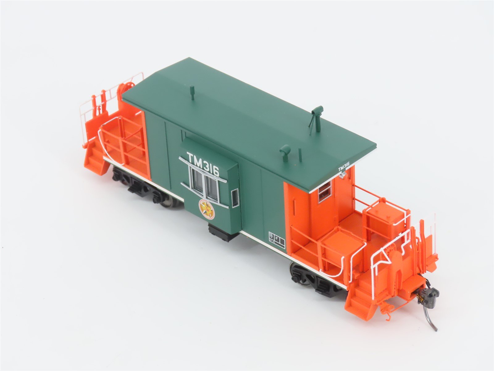 HO Scale Bluford Shops 31180 TM Texas Mexican Short Body Bay Window Caboose #316