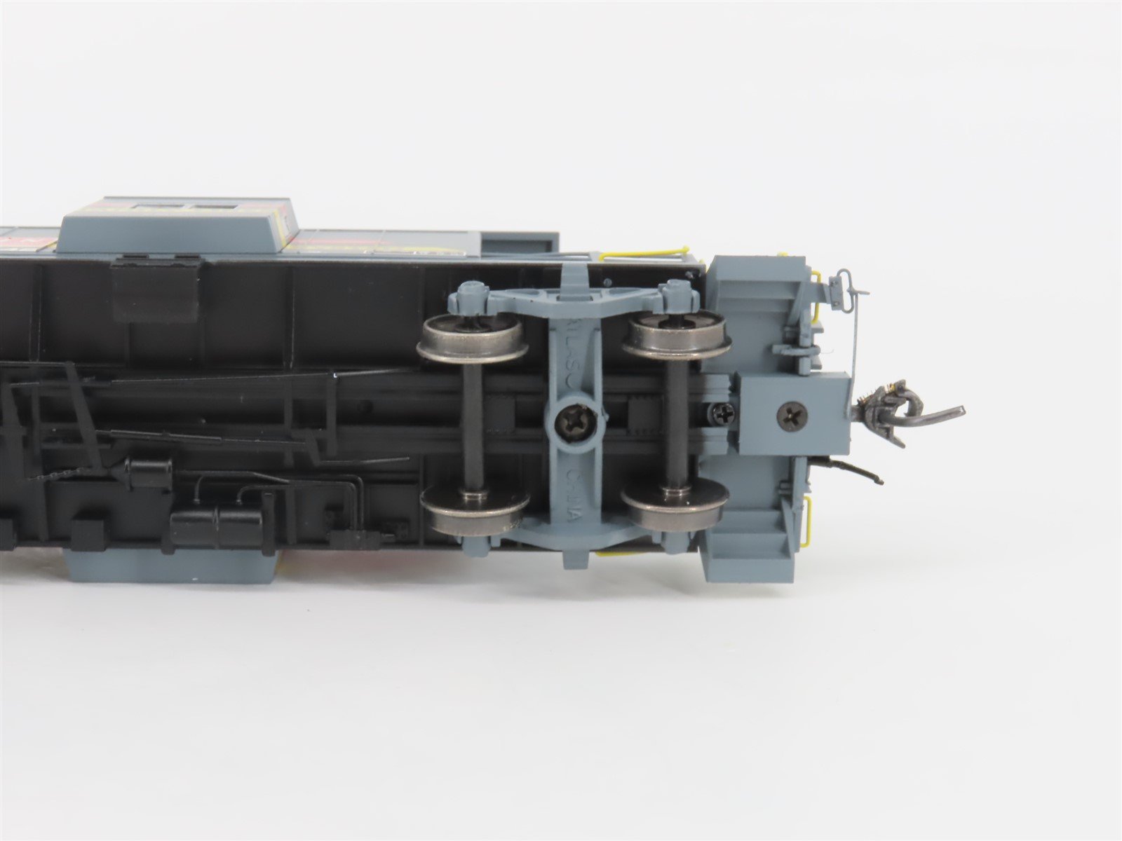 HO Scale Bluford Shops 31030 SCL/L&N Family Lines Short Body Caboose #6642