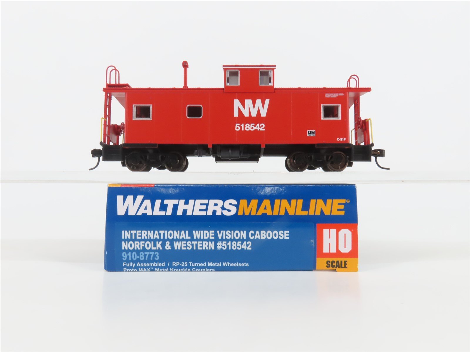 HO Walthers Mainline 910-8773 NW Norfolk & Western Wide Vision Caboose #518542
