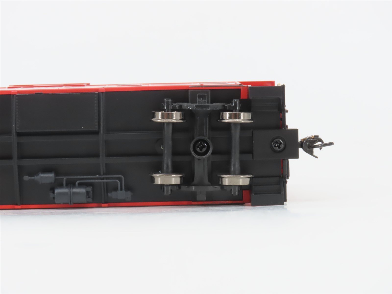 HO Walthers Mainline 910-8773 NW Norfolk & Western Wide Vision Caboose #518542