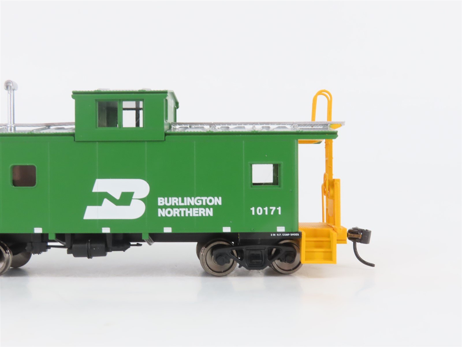 HO Scale Walthers Mainline 910-8764 BN Int'l Wide Vision Caboose #10171