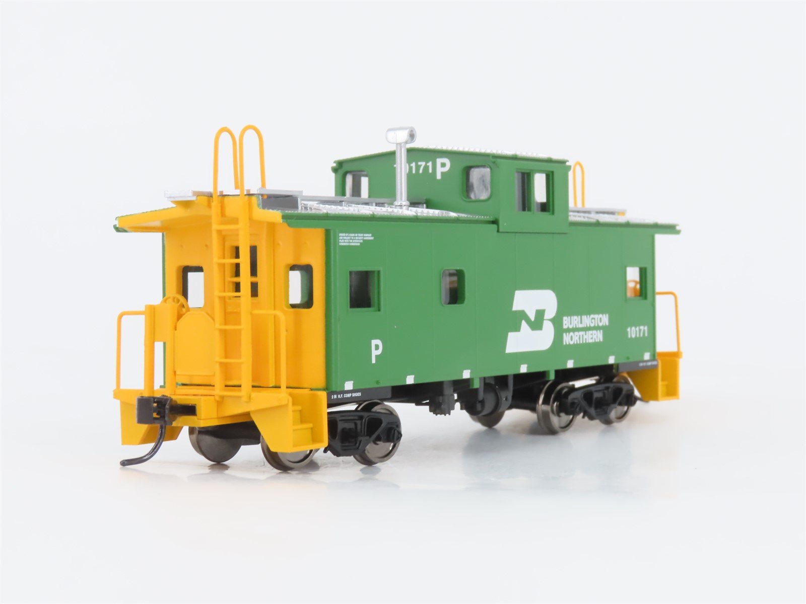 HO Scale Walthers Mainline 910-8764 BN Int'l Wide Vision Caboose #10171