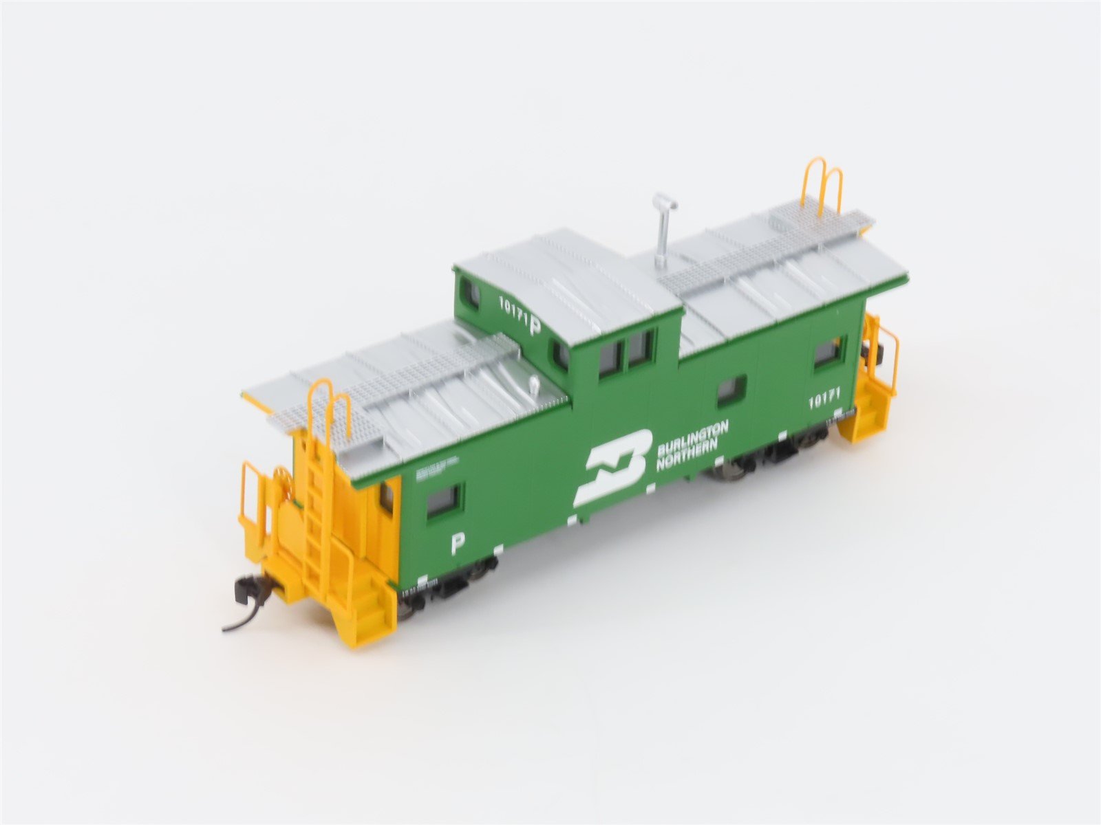 HO Scale Walthers Mainline 910-8764 BN Int'l Wide Vision Caboose #10171