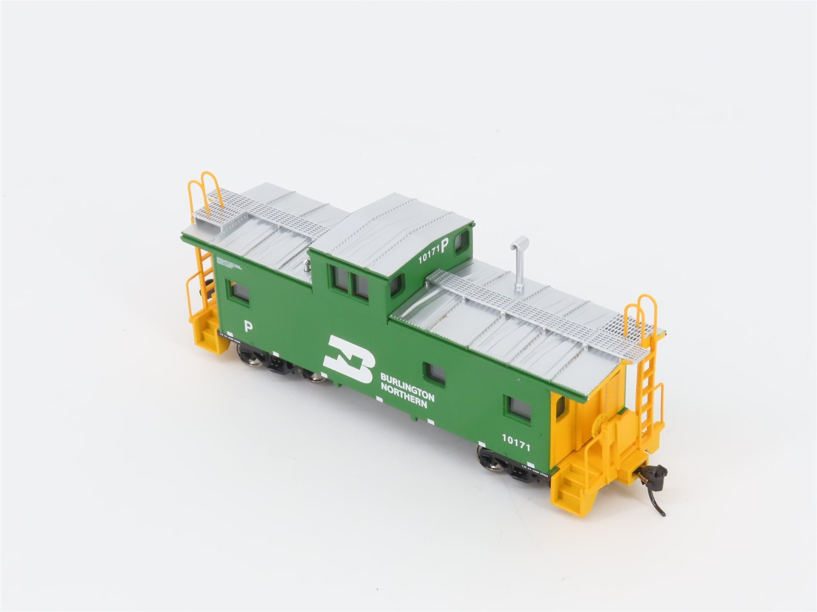 HO Scale Walthers Mainline 910-8764 BN Int'l Wide Vision Caboose #10171