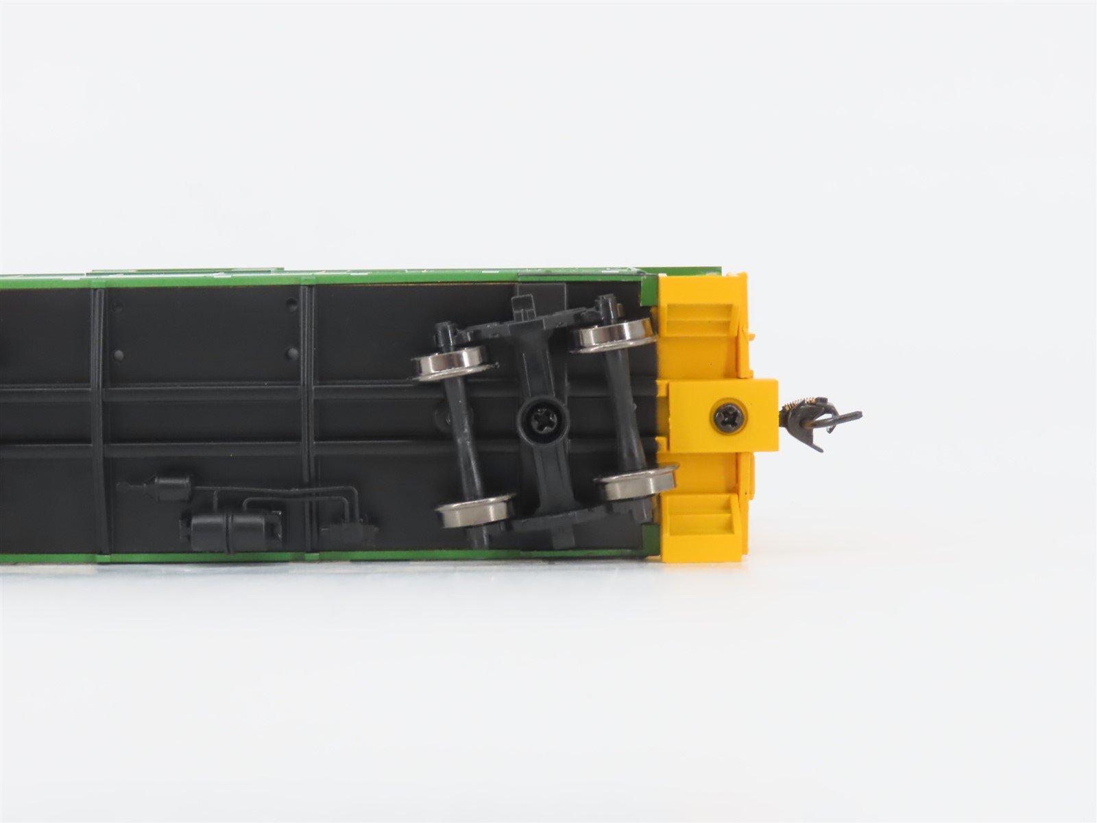 HO Scale Walthers Mainline 910-8764 BN Int'l Wide Vision Caboose #10171