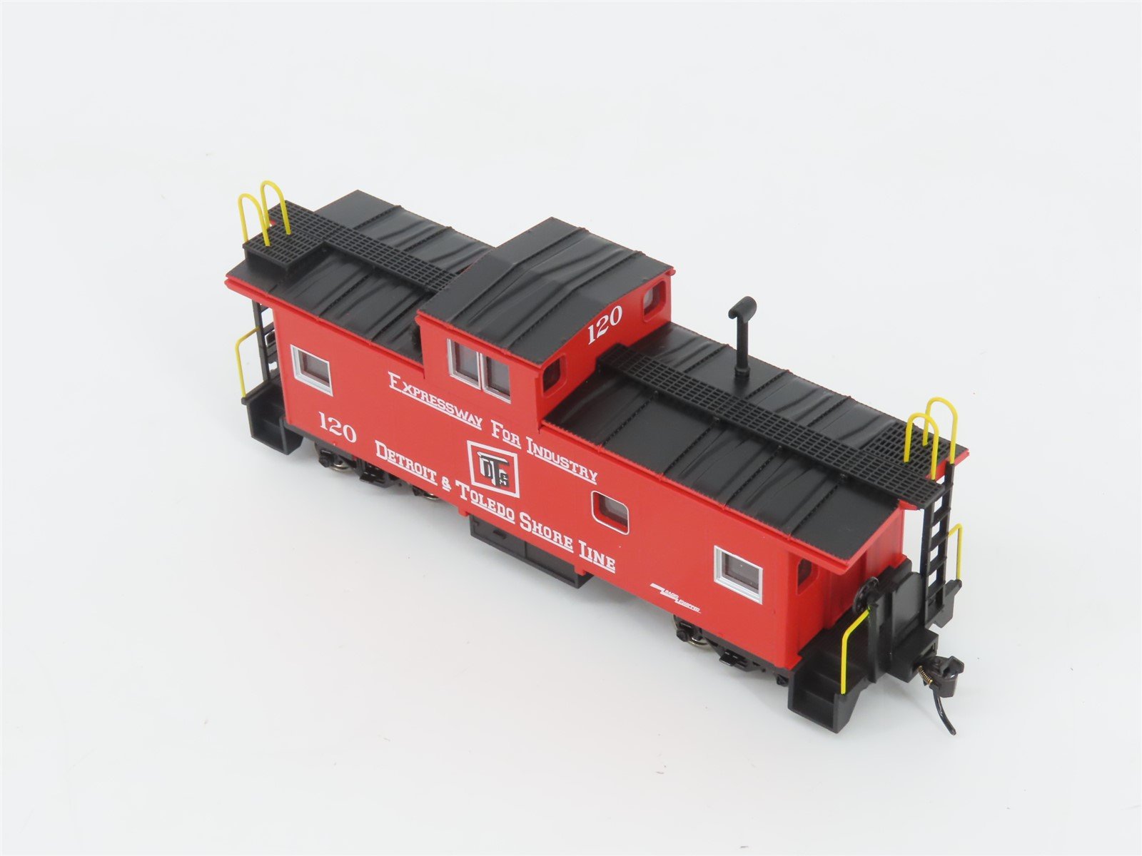 HO Scale Walthers Mainline 910-8765 DTS International Wide Vision Caboose #120